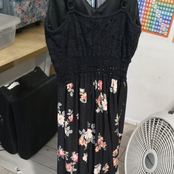 Romper - Picture 2 of 9